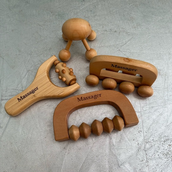 4 Lot of Wooden Hand Held Massagers for The Total Body By Essential Design - Picture 12 of 12